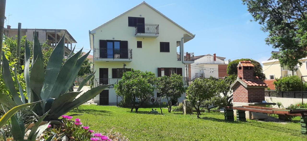 Apartments Figos Trogir Eksteriør bilde