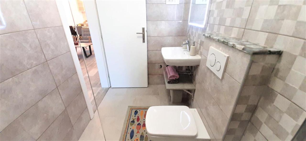 Apartments Figos Trogir Eksteriør bilde