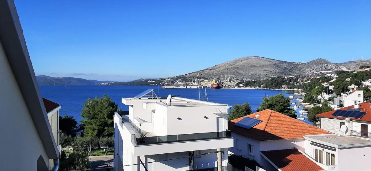 Apartments Figos Trogir Eksteriør bilde