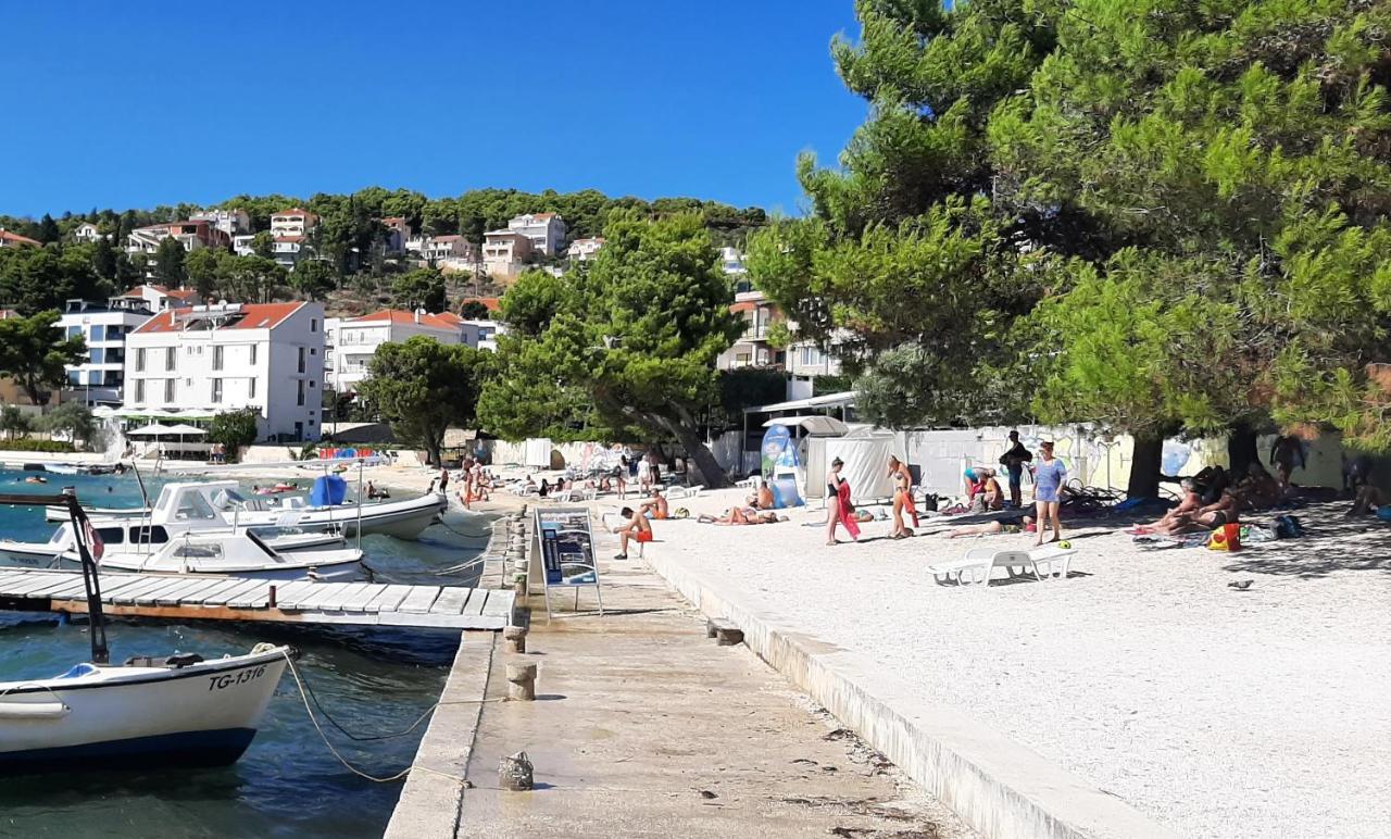Apartments Figos Trogir Eksteriør bilde