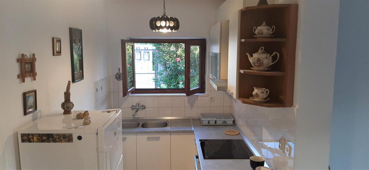 Apartments Figos Trogir Eksteriør bilde