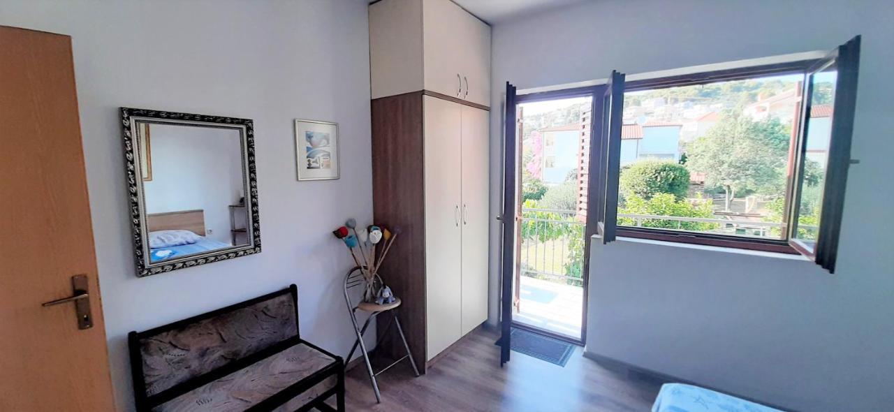 Apartments Figos Trogir Eksteriør bilde