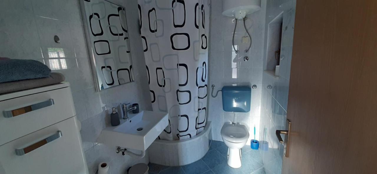 Apartments Figos Trogir Eksteriør bilde